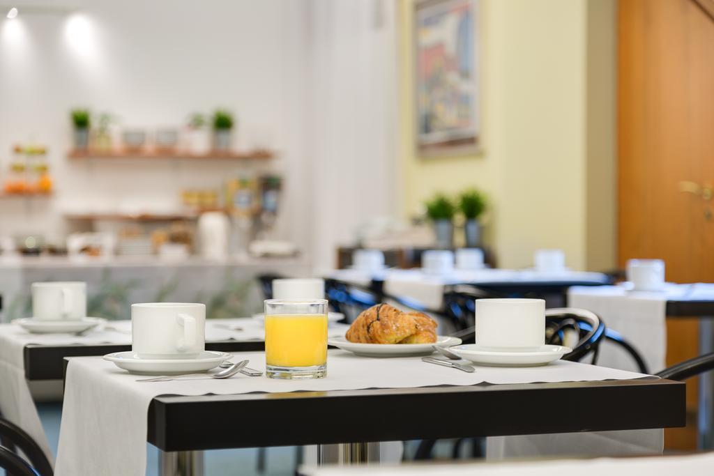 Hotel Roxy Milánó Kültér fotó