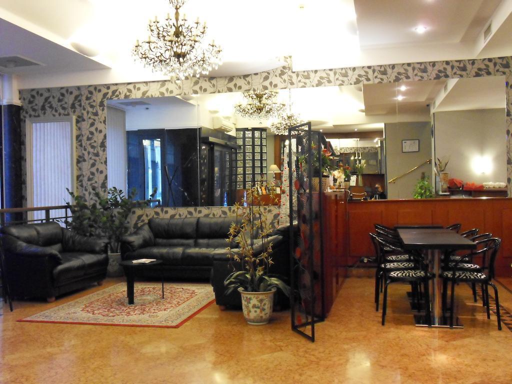 Hotel Roxy Milánó Kültér fotó