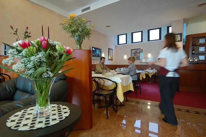 Hotel Roxy Milánó Kültér fotó